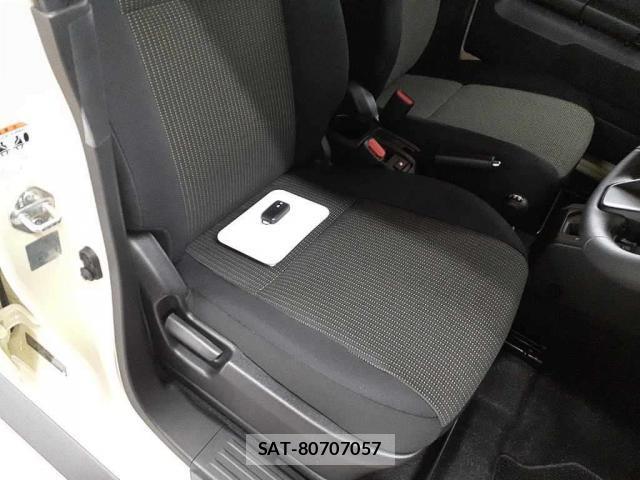 Suzuki JIMNY 2025-10 8009841-5