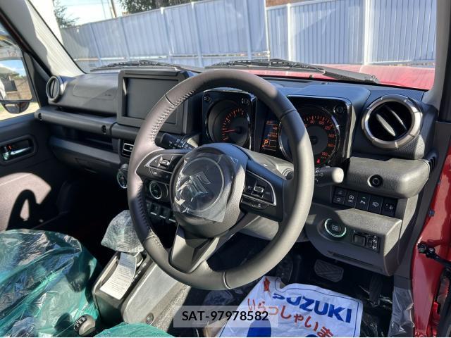 Suzuki JIMNY 2026-01 8009842-4