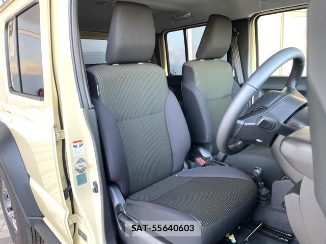 Suzuki JIMNY 2025-10 8009897-6