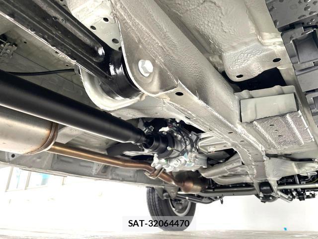 Suzuki JIMNY 2026-03 8009898-12