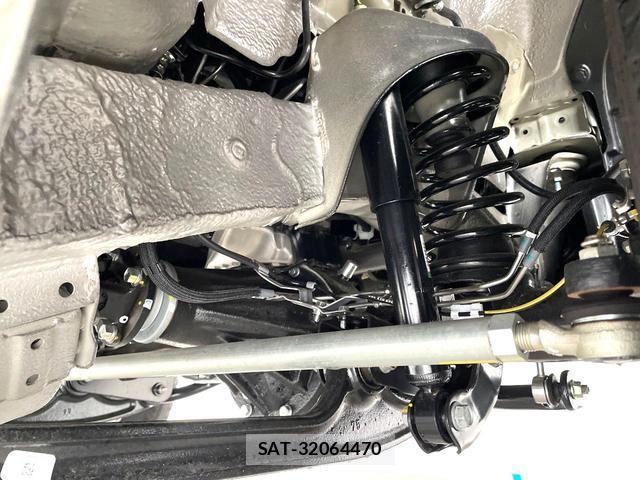 Suzuki JIMNY 2026-03 8009898-13