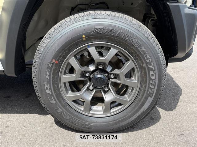 Suzuki JIMNY 2025-04 8010847-13