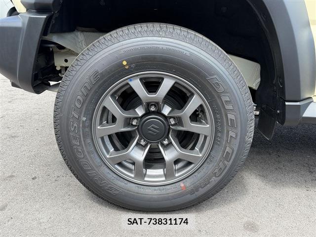 Suzuki JIMNY 2025-04 8010847-14