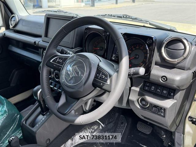 Suzuki JIMNY 2025-04 8010847-17