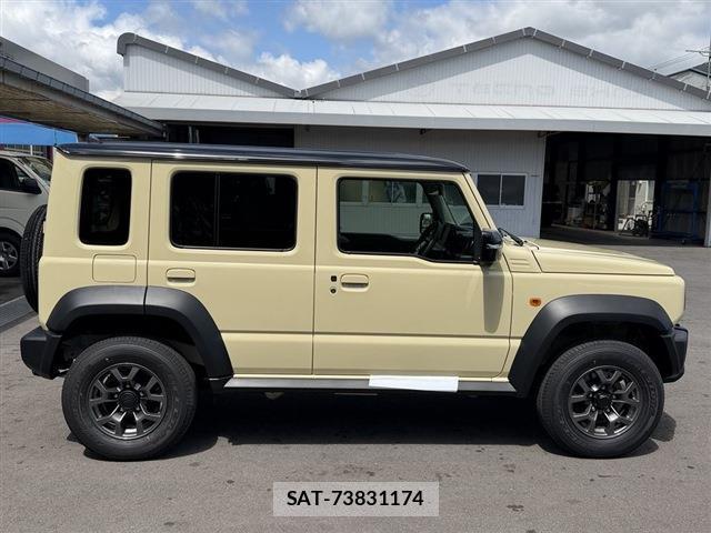 Suzuki JIMNY 2025-04 8010847-3