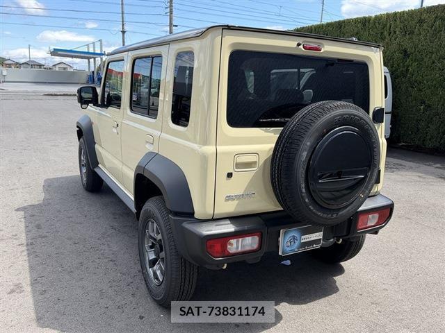 Suzuki JIMNY 2025-04 8010847-9