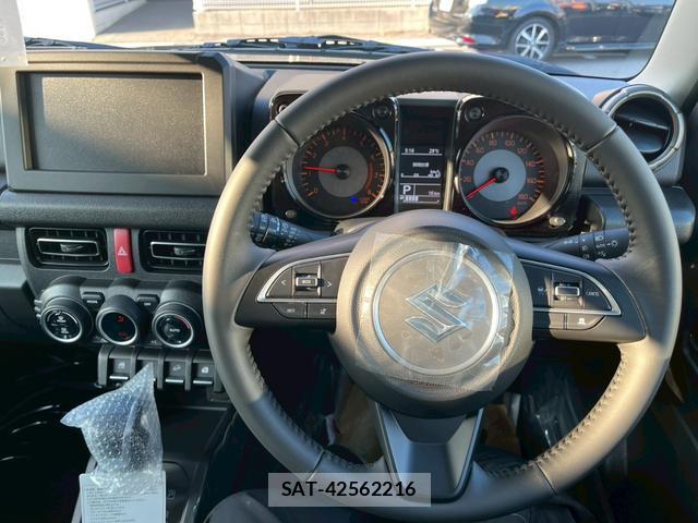 Suzuki JIMNY 2026-05 8011278-12