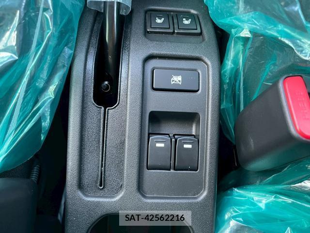Suzuki JIMNY 2026-05 8011278-15