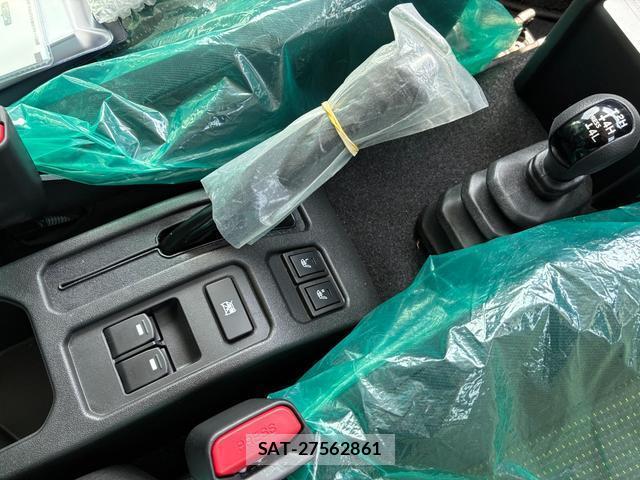 Suzuki JIMNY 2025-06 8011747-13