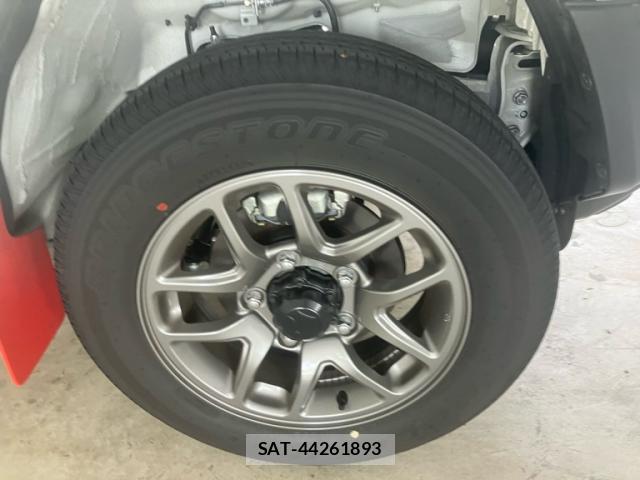 Suzuki JIMNY 2025-06 8005367-6