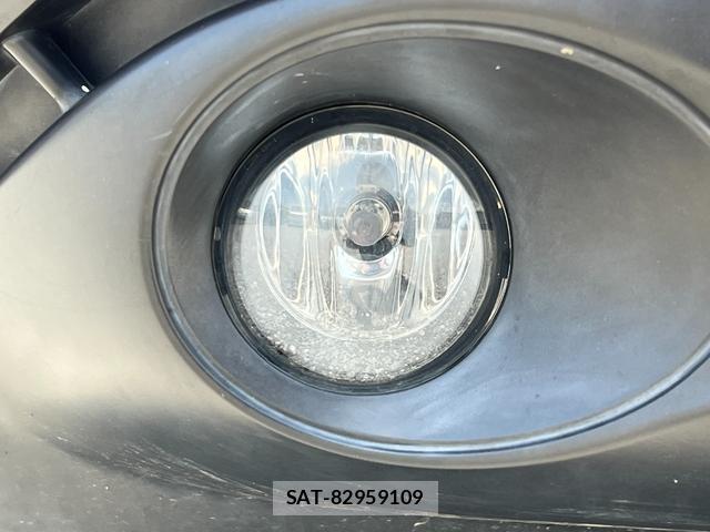 Nissan JUKE 2013-06 8009885-11