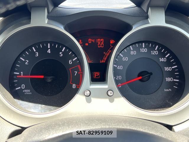 Nissan JUKE 2013-06 8009885-8