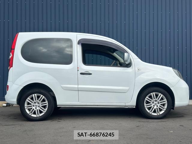 Renault KANGOO 2011-04 8012141-6