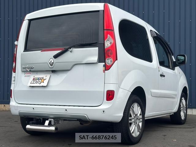Renault KANGOO 2011-04 8012141-7
