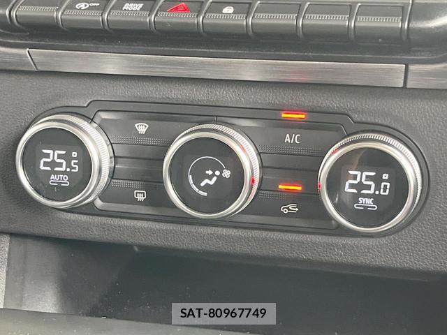 Renault KANGOO 2023-09 8011540-6