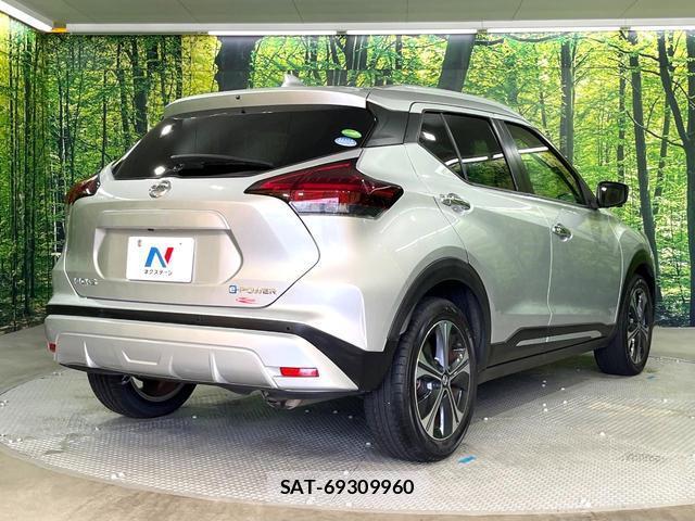 Nissan KICKS 2022-02 8008660-18