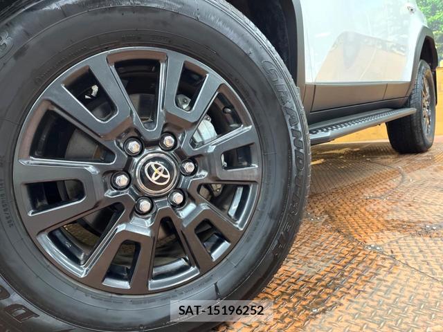 Toyota Land Cruiser 250 2024-07 8004084-12