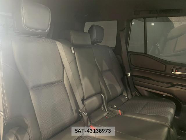 Toyota Land Cruiser 250 2025-03 8007133-15