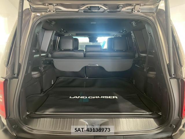 Toyota Land Cruiser 250 2025-03 8007133-18
