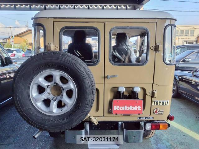 Toyota LAND CRUISER 1981 8011275-6