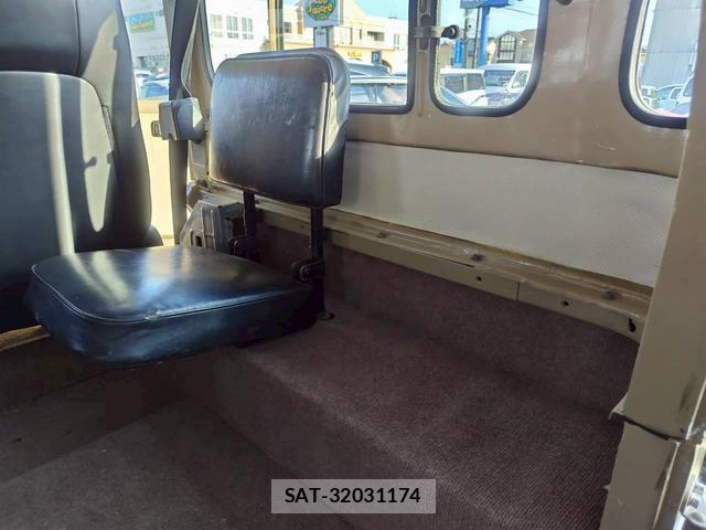 Toyota LAND CRUISER 1981 8011275-9