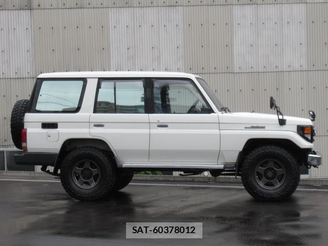 Toyota Land Cruiser 70 1999-10 8006808-1