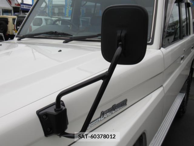 Toyota Land Cruiser 70 1999-10 8006808-12