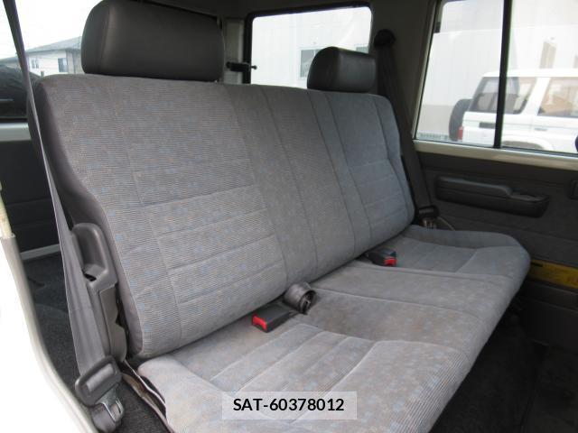 Toyota Land Cruiser 70 1999-10 8006808-18