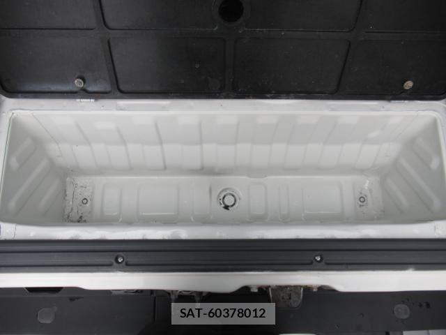 Toyota Land Cruiser 70 1999-10 8006808-19