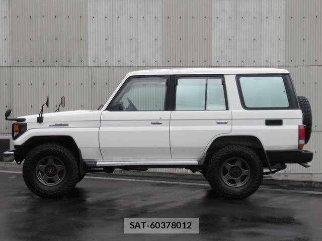 Toyota Land Cruiser 70 1999-10 8006808-2