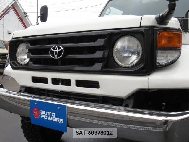 Toyota Land Cruiser 70 1999-10 8006808-9