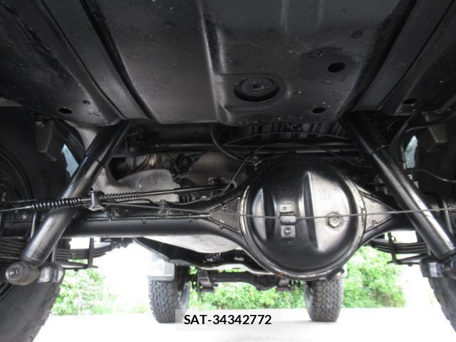 Toyota Land Cruiser 70 1998-11 8006812-11