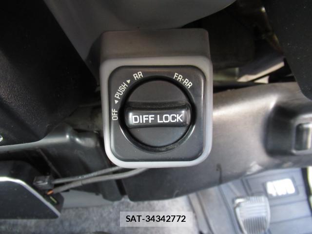 Toyota Land Cruiser 70 1998-11 8006812-18