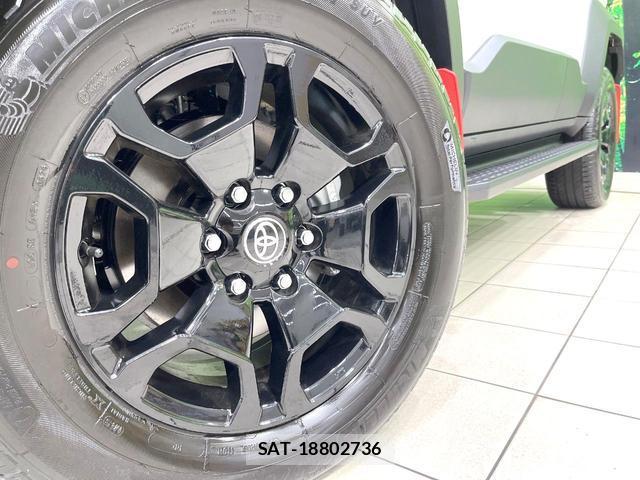 Toyota Land Cruiser FJ 2026-06 8004891-12