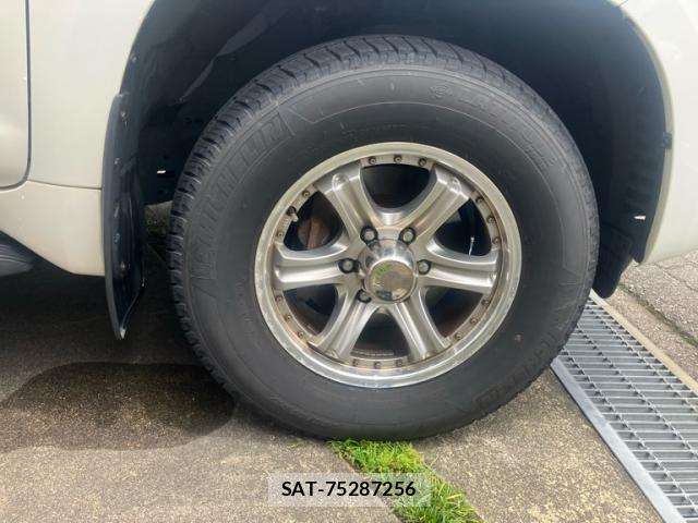 Toyota LAND CRUISER PRADO 2012-04 8006128-12