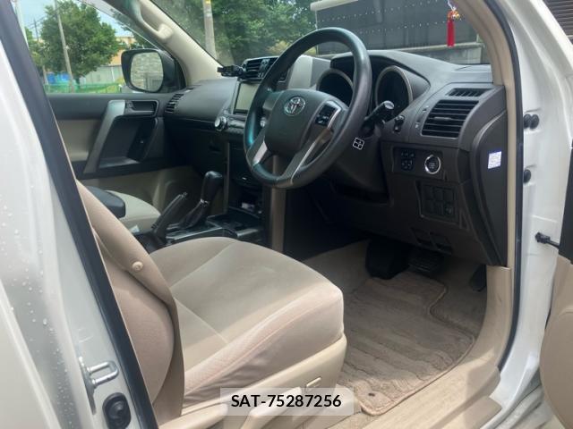 Toyota LAND CRUISER PRADO 2012-04 8006128-14