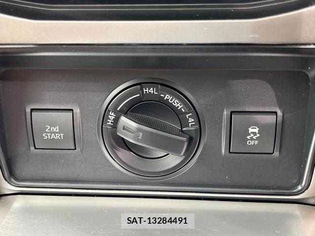 Toyota LAND CRUISER PRADO 2022-04 8011109-6