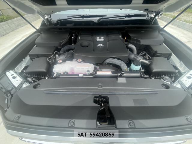 Toyota LAND CRUISER 2024-05 8004477-7