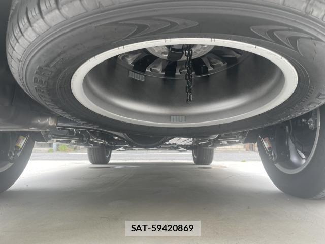 Toyota LAND CRUISER 2024-05 8004477-8