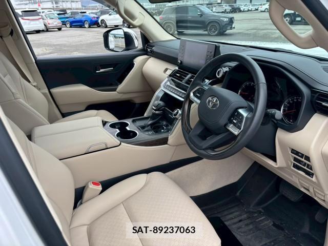 Toyota LAND CRUISER 2024-09 8007522-13