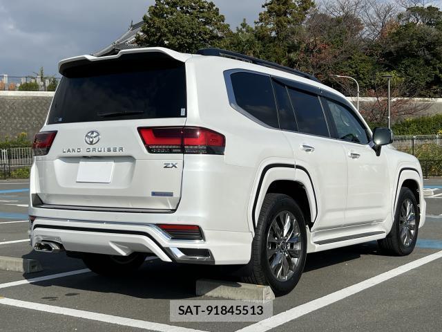 Toyota LAND CRUISER 2023-08 8009411-1