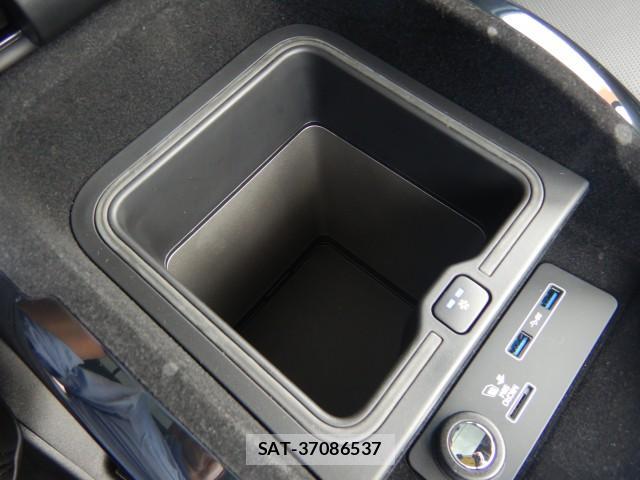 Land Rover RANGE ROVER 2021-04 8005928-17