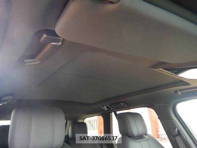 Land Rover RANGE ROVER 2021-04 8005928-18