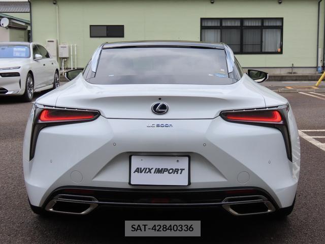 Lexus LC 2017-09 8007619-3