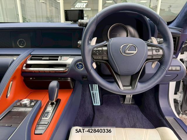 Lexus LC 2017-09 8007619-9