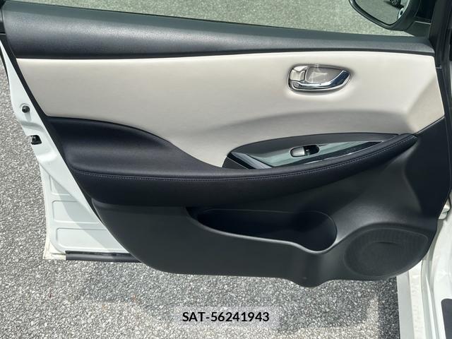 Nissan LEAF 2018-05 8006848-6