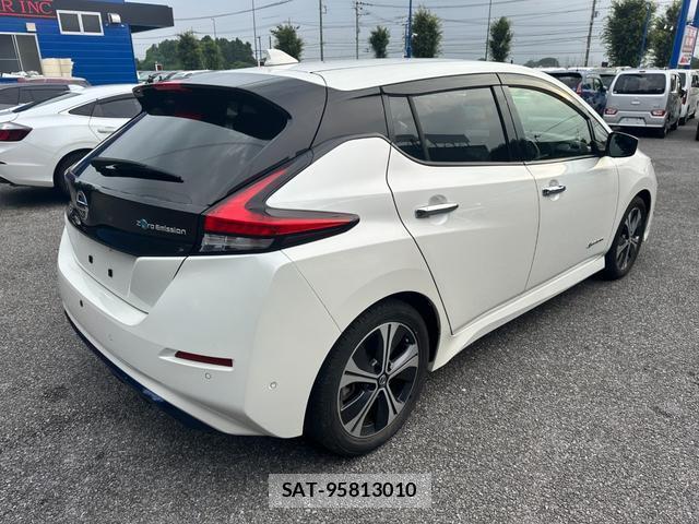 Nissan LEAF 2021-02 8006853-4