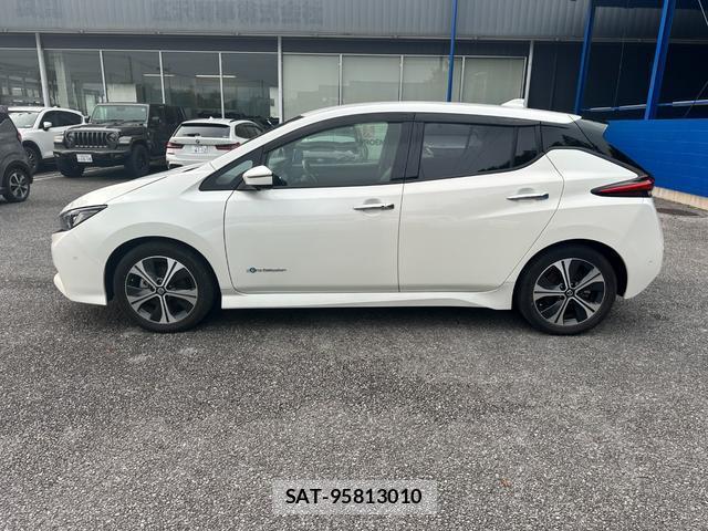Nissan LEAF 2021-02 8006853-7