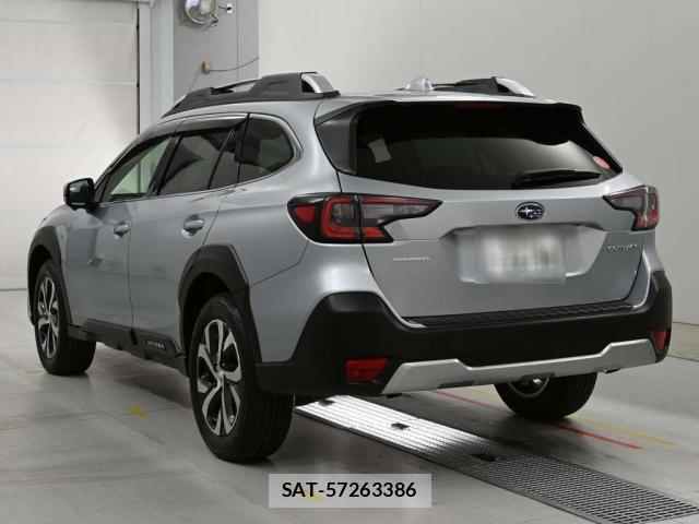 Subaru OUTBACK 2022-06 8003324-1