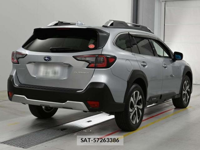 Subaru OUTBACK 2022-06 8003324-11